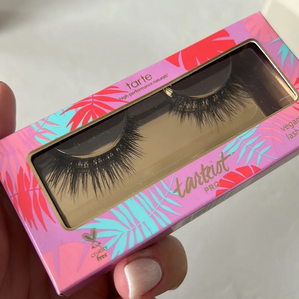 NEW- Tarte Tarteist PRO Cruelty-Free Lashes in Center Of Attention
